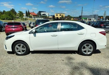 Toyota Corolla X Sedan Facelifting 1.6 Valvematic 132KM 2014 Toyota Corolla Bogata wersja Zarejestrowana 1.6 Benzyna 132KM, zdjęcie 9