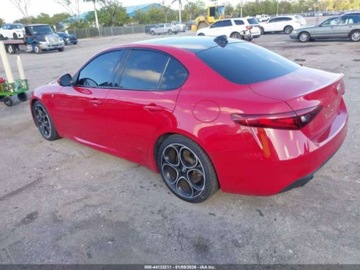 Alfa Romeo Giulia II Sedan Facelifting 2.0 Turbo 280KM 2023 Alfa Romeo Giulia Ti 2023 2.0 Benzyna 280KM, zdjęcie 3