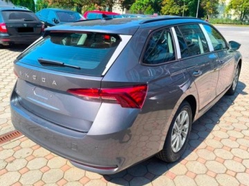 Skoda Octavia IV 2026 SKODA Octavia Drive Essence 1.5 TSI mHEV DSG Combi 115KM 2026, zdjęcie 2