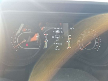 Jeep Wrangler IV 2025 Jeep Wrangler Sahara Convertible 2025 3.6 Benzyna 285KM, zdjęcie 15