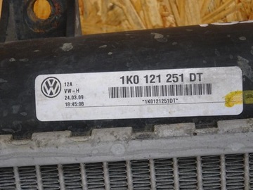 AUDI A3 8P GOLF V VI EOS CHLADIČ VODY TEKUTINY 1K0121251DT