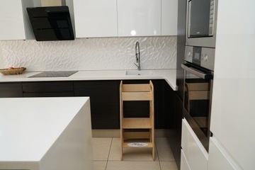 Деревянный кухонный помощник для ребенка. Складная кухонная доска 2в1