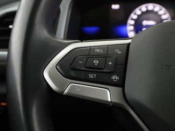 Volkswagen T-Roc I SUV Facelifting 1.0 TSI 110KM 2023 Volkswagen T-Roc klima auto full LED czujniki, zdjęcie 32