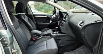 Citroen C4 II Hatchback 5d 1.6 16v VTi 120KM 2011 Citroen C4 BENZYNA AUTOMAT super okazja polecamy 1.6 Benzyna 120KM, zdjęcie 36