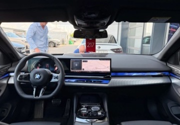 BMW Seria 5 G90-91 2025 BMW Seria 5 I wlasciciel M Pro Hak Gwarancja Bezwypadkowy FVAT23, zdjęcie 19