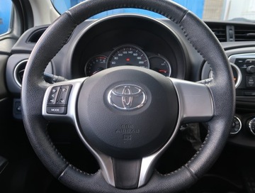 Toyota Yaris III Hatchback 5d Facelifting 1.33 Dual VVT-i 99KM 2014 Toyota Yaris 1.33 Dual VVT-i, Salon Polska, Klima, zdjęcie 14