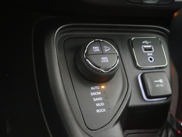 Jeep Compass II SUV 2.0 MJD 170KM 2019 Jeep Compass 2.0 MultiJet, Salon Polska, 167 KM, zdjęcie 16