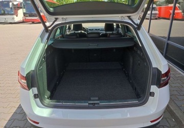 Skoda Superb III Kombi 2.0 TDI 190KM 2016 Skoda Superb Skoda Superb III Maly przebieg ,bogate wyposazenie, zdjęcie 11