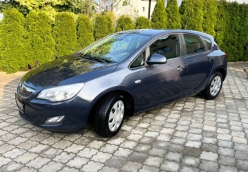 Opel Astra J Hatchback 5d 1.4 Twinport ECOTEC 100KM 2010 Opel Astra 1.4 benzyna 1 wlasciciel Serwisowany 1.4 Benzyna 100KM, zdjęcie 10