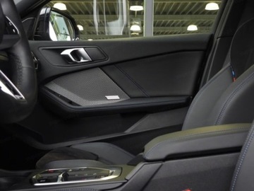 BMW Seria 1 F70 2025 BMW Seria 1 120 Sport Hatchback 1.5 (170KM) 2025, zdjęcie 11