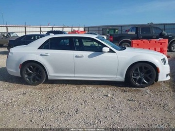 Chrysler 300C II 2021 Chrysler 300 Touring L 2021 3.6l 3.6 Benzyna 292KM, zdjęcie 6