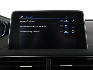 Peugeot 3008 II Crossover 1.2 PureTech 130KM 2018 Peugeot 3008 virtual cocpit navi półskóra, zdjęcie 28