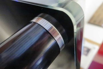 NORSTONE STABBL HIFI BEAUTIFUL, ЧЕРНЫЙ ПРОФЕССИОНАЛЬНЫЙ AV-СТОЛ, ЗАКАЛЕННОЕ СТЕКЛО