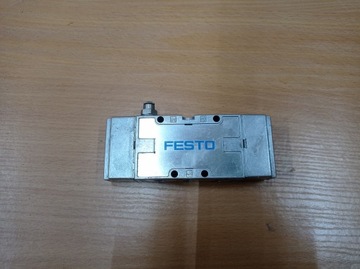 Zawór pneumatyczny FESTO 5/2 J-5-1/8-B 30988