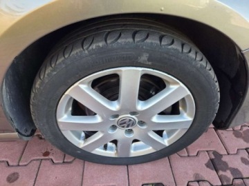 Volkswagen Passat B7 Variant 2.0 TDI CR DPF BlueMotion 140KM 2012 Volkswagen Passat Nawigacja Podgrzewane Fotele Czujniki Parkowania 2.0, zdjęcie 29