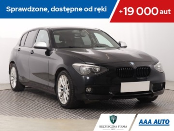 BMW Seria 1 F20-F21 Hatchback 5d 116i 136KM 2013 BMW 1 116i, Automat, Klima, Tempomat, Parktronic