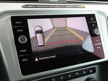 Volkswagen Passat B8 Variant 1.4 TSI BlueMotion Technology ACT 150KM 2017 Volkswagen Passat DSG navi kamera i czujniki, zdjęcie 23