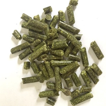 Lucerna 20 kg pellet Konie Bydło 18% BIAŁKO ZDROWA