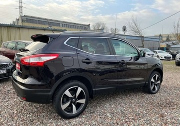 Nissan Qashqai II Crossover 1.6 dCi 130KM 2016 Nissan Qashqai panorama, kamera cofania, nawigacja 1.6 Diesel 130KM, zdjęcie 3