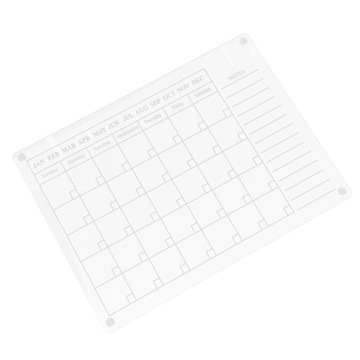 Магнитная доска со списком покупок на холодильнике.