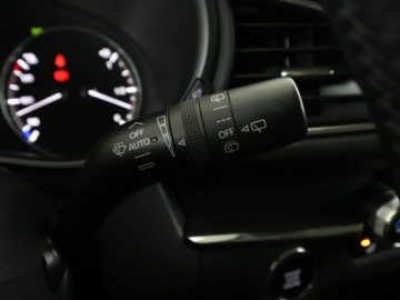 Mazda CX-30 2.0 Skyactiv-X 180KM 2020 Mazda CX-30 2.0 Skyactiv-X MHEV Navi Tempomat, zdjęcie 34