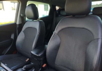 Hyundai ix35 SUV Facelifting 1.7 CRDi 115KM 2015 Hyundai ix35 Hyundai ix35 1.7 CRDi 2WD blue Style 1.7 Diesel 116KM, zdjęcie 14