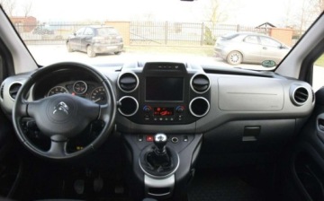 Citroen Berlingo II Combi Facelifting 2015 1.6 BlueHDi 120KM 2018 Citroen Berlingo 1.6HDI 2018r Serwis Panorama Klimatronik 5-Osobowy Sprowa, zdjęcie 17