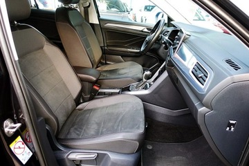 Volkswagen T-Roc I SUV Facelifting 1.5 TSI ACT 150KM 2022 Volkswagen T-Roc 150kmAUTOMAT 1wł Kraj BEZWYP, zdjęcie 9