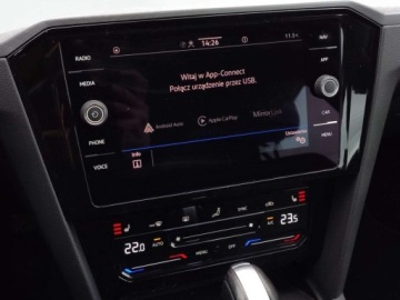 Volkswagen Passat B8 Variant Facelifting 2.0 TDI SCR 150KM 2022 Volkswagen Passat Variant HAK Faktura VAT Kamera Nawigacja 2.0 Diesel, zdjęcie 16