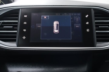 Peugeot 308 II Hatchback 5d 1.2 PureTech 110KM 2016 Peugeot 308 1.2 PureTech, Navi, Klima, zdjęcie 15