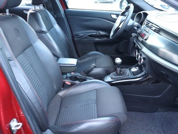 Alfa Romeo Giulietta Nuova II Hatchback 5d 2.0 JTD 16v 170KM 2013 Alfa Romeo Giulietta 2.0 JTDM, Salon Polska, zdjęcie 8