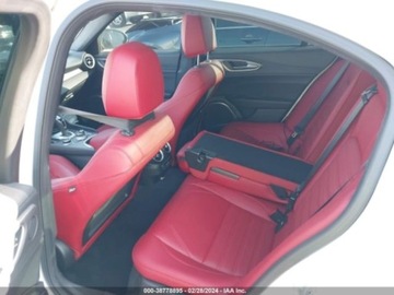 Alfa Romeo Giulia II Sedan Facelifting 2.0 Turbo 280KM 2022 Alfa Romeo Giulia 2022r, Veloce, TI, 2.0L 2.0 Benzyna 280KM, zdjęcie 11