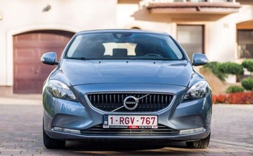 Volvo V40 II Hatchback 2.0 T2 DRIVE-E 122KM 2016 Volvo V40 Volvo V40 T2 Drive-E Kinetic 2.0 Benzyna 122KM, zdjęcie 2