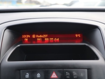 Opel Astra J Hatchback 5d 1.4 87KM 2011 Opel Astra 1.4 16V, GAZ, Klima,ALU, zdjęcie 11