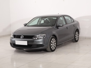 Volkswagen Jetta VI Sedan 1.6 TDI CR DPF 105KM 2011 VW Jetta 1.6 TDI, Klima, Klimatronic, Parktronic, zdjęcie 1