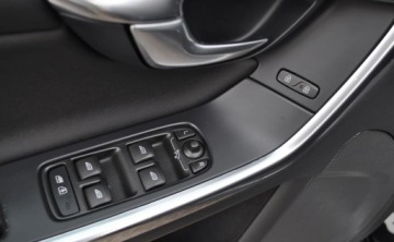 Volvo V60 I Kombi 2.0 D3 163KM 2013 Volvo V60 2.0 D4 165 km Automat nawigacja 2.0 Diesel 163KM, zdjęcie 19