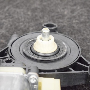 AUDI A4 AVANT 8W5 MOTOR ZVEDAČ OKNO PŘEDNÍ PRAVÉ 8W0959802 013082