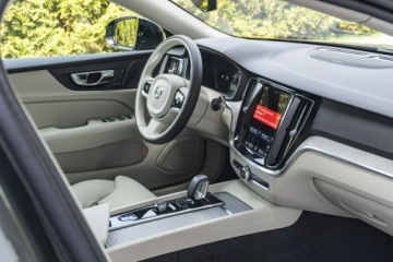 Volvo V60 II  Kombi Facelifting 2.0 B4 B 197KM 2026 Volvo V60 Plus Dark B4 Mild hybrid Benzyna 197 KM, zdjęcie 27