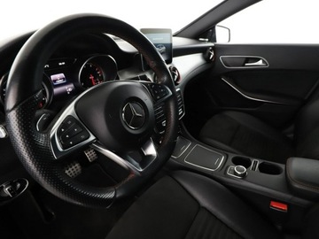 Mercedes CLA C117 Coupe Facelifting 2.0 250 Sport 218KM 2017 Mercedes CLA 250 AMG Line Automat Navi Tempomat, zdjęcie 13