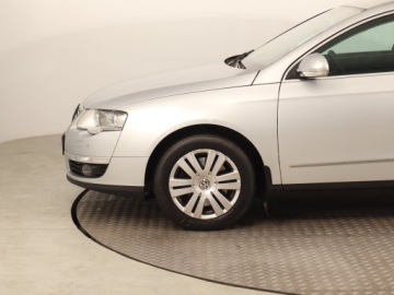 Volkswagen Passat B6 Sedan 1.8 TSI 160KM 2009 VW Passat 1.8 TSI, Salon Polska, Xenon, Klima, zdjęcie 14