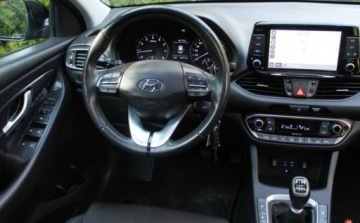 Hyundai i30 III Hatchback 1.4 T-GDI 140KM 2017 Hyundai i30 Hyundai i30 T-GDI 140 KM Intro Panorama Bogate wyposazenie III, zdjęcie 7