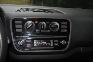 Volkswagen up! Hatchback 5d 1.0 MPI 60KM 2012 Volkswagen Up - Salon Polska - Klimatyzacja - Faktura, zdjęcie 13