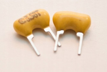 REZONATOR CERAMICZNY 3,58 MHZ [ 5 SZT ]