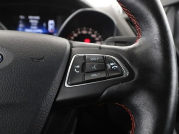 Ford Kuga II SUV Facelifting 2.0 TDCi 150KM 2017 Ford Kuga skóra/alcantara bi-xenon navi grzane, zdjęcie 28
