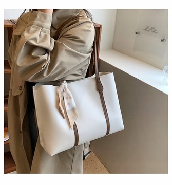 БОЛЬШАЯ ЖЕНСКАЯ СУМКА НА ПЛЕЧЕ