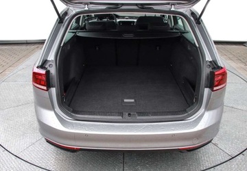 Volkswagen Passat B8 Variant Facelifting 2.0 TDI SCR 200KM 2023 Volkswagen Passat 2.0TDI 150KM Business DSG, Podgrzewane Fotele, Tempomat, zdjęcie 8