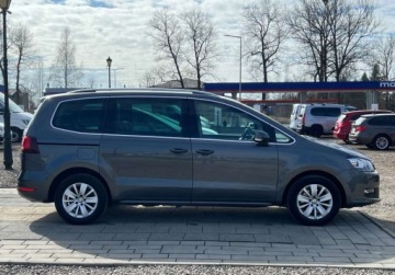 Volkswagen Sharan II Van Facelifting 2.0 TDI SCR 184KM 2017 Volkswagen Sharan 2.0TDI 184KM Xenon Led Navi Klimatronik 7 Foteli Stan Bd, zdjęcie 10