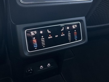 Audi Q8 e-tron 95kWh 340KM 2023 Audi Q8 e-tron Elektryczny_Nawigacja_LED Matrix_Cyfrowe zegary_Oswietlenie, zdjęcie 17