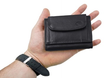 Маленький кожаный кошелек с RFID-защитой в подарок.