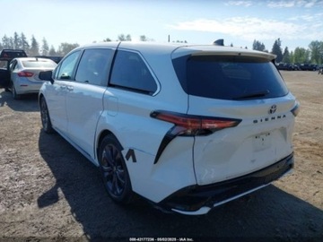 Toyota Sienna III 2021 Toyota Sienna 2021 Toyota Sienna XSE FWD 7-Passenger 2.5 Benzyna 189KM, zdjęcie 2